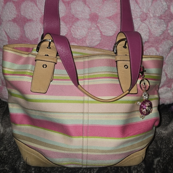Coach Handbags - Euc Vintage Coach Hampton striped tote bag in a multicolor pastel canvas Leather